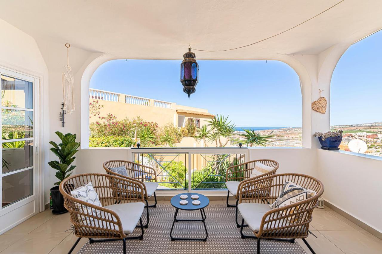 Enchanting House South Tenerife, Sea View Apartment *